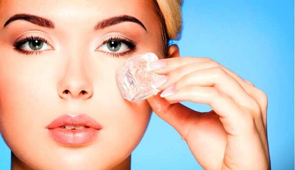 cosmetic ice for rejuvenating the skin around the eyes
