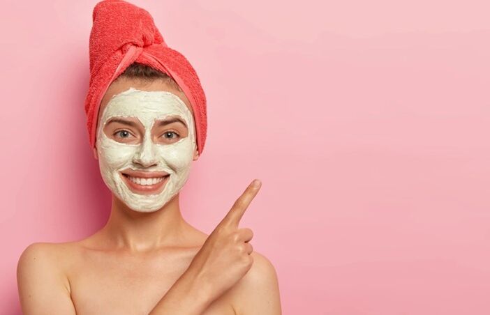 Using an herbal mask for facial skin care and rejuvenation